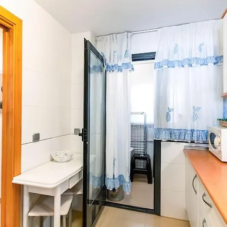 Familiar, A 5 Min De La Playa, Piscina, Terraza, Wifi Alta Velocidad, Mascotas Bienvenidas Y Parking Apartment *