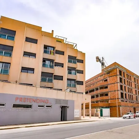 Familiar, A 5 Min De La Playa, Piscina, Terraza, Wifi Alta Velocidad, Mascotas Bienvenidas Y Parking Apartment
