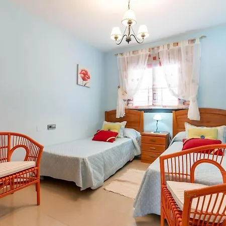 Familiar, A 5 Min De La Playa, Piscina, Terraza, Wifi Alta Velocidad, Mascotas Bienvenidas Y Parking
